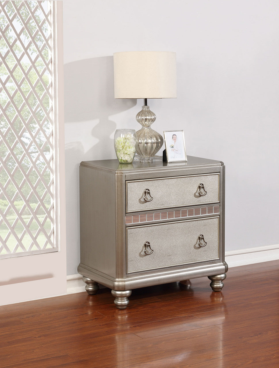 Bling Game 2-drawer Nightstand Metallic Platinum