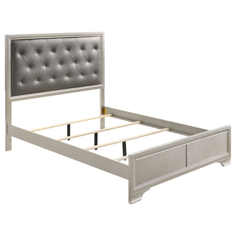 Salford 4-piece Eastern King Bedroom Set Metallic Sterling