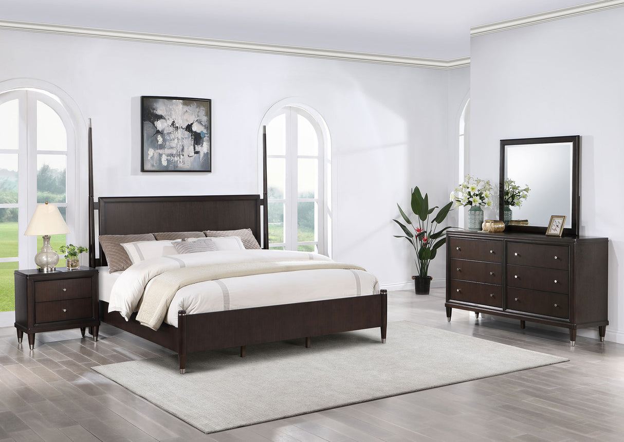 Emberlyn 4-piece Eastern King Four Poster Bedroom Set Brown