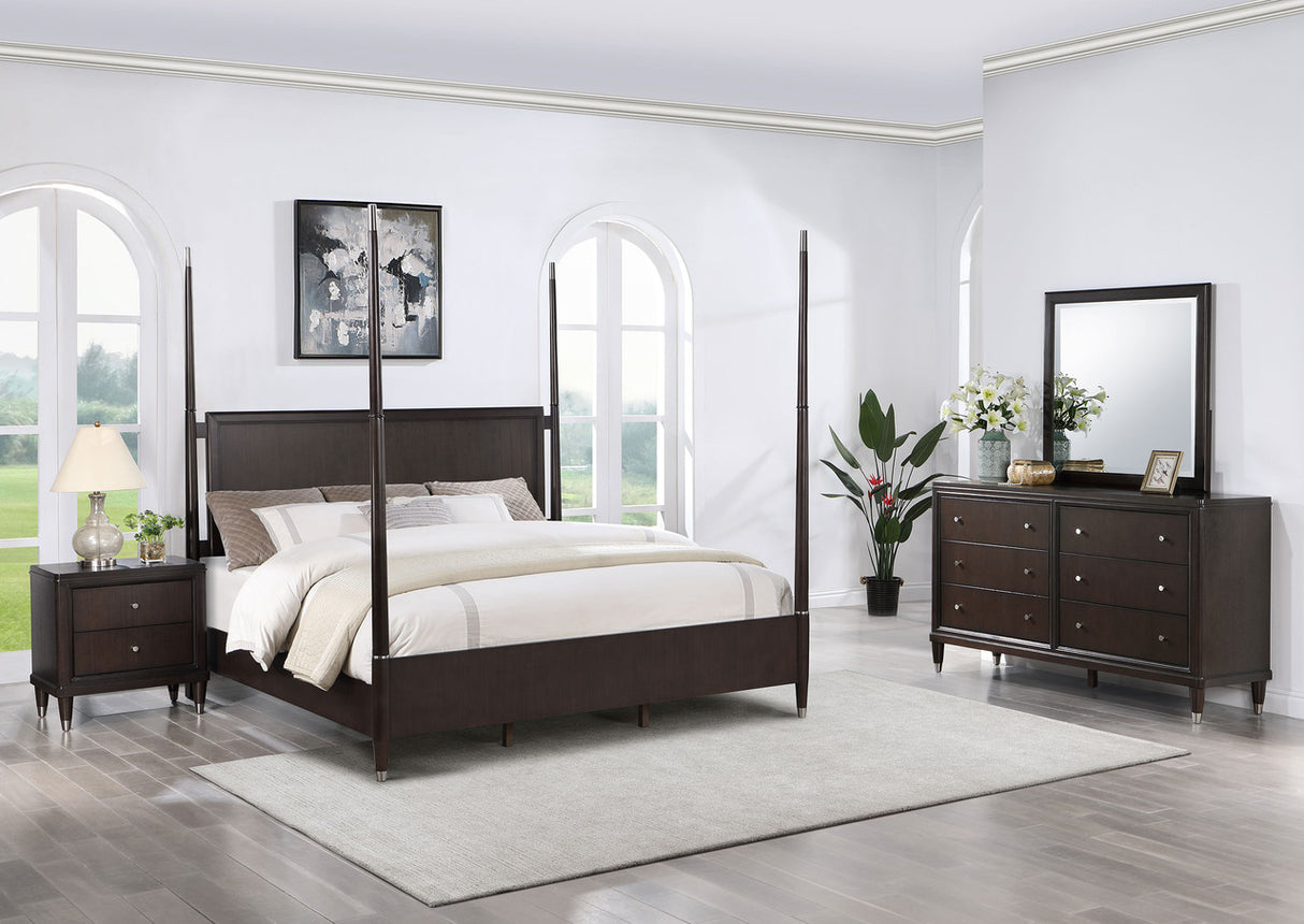 Emberlyn 4-piece Queen Poster Bedroom Set Brown